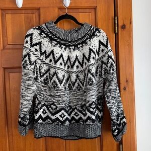 Black and White Patterned Women's Sweater